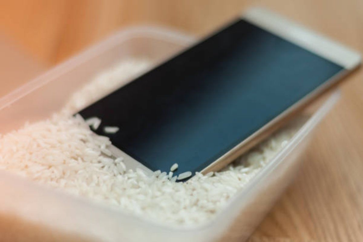L'iPhone bagnato non deve essere messo nel riso